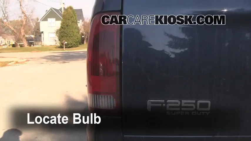 2002 Ford F-250 Super Duty Lariat 7.3L V8 Turbo Diesel Extended Cab Pickup (4 Door) Lights Brake Light (replace bulb)